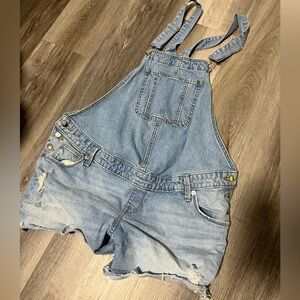 Maternity overalls